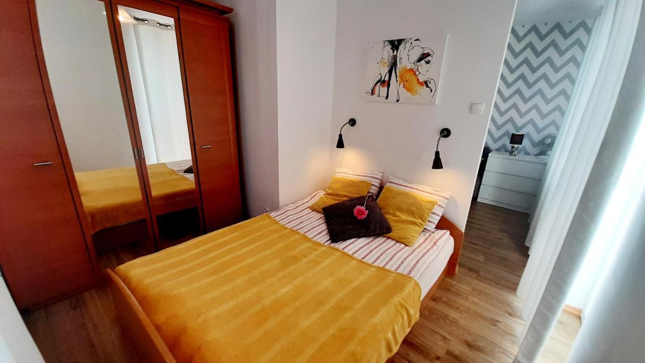 Apartament Z Balkonem I Bezplatnym Parkingiem Gdańsk Buitenkant foto
