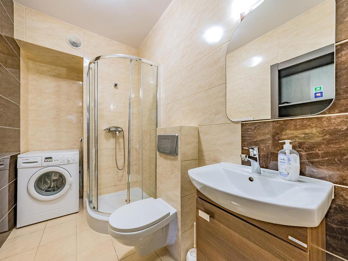 Apartament Z Balkonem I Bezplatnym Parkingiem Gdańsk Buitenkant foto